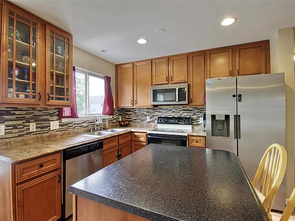 5th image of 1366 Schoal Creek Dr