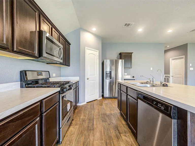 21315 Pine Mill Dr — Photo 5