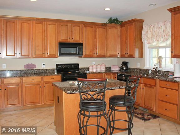 3rd image of 104 Plankwood Ct