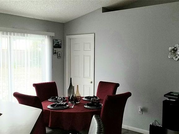 3rd image of 2849 Courtland Blvd