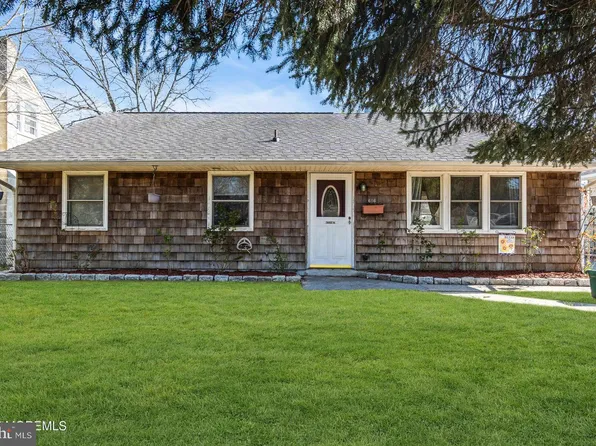 616 Maple St, Lakehurst, NJ 08733