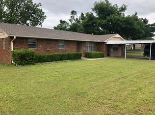 3402 S 4th St, Chickasha, OK 73018
