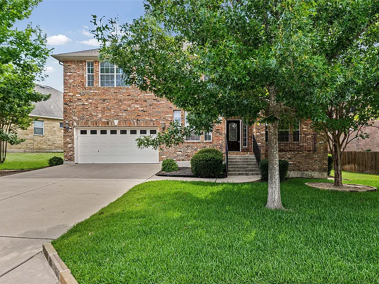 10700 Pointe View Dr — Photo 3