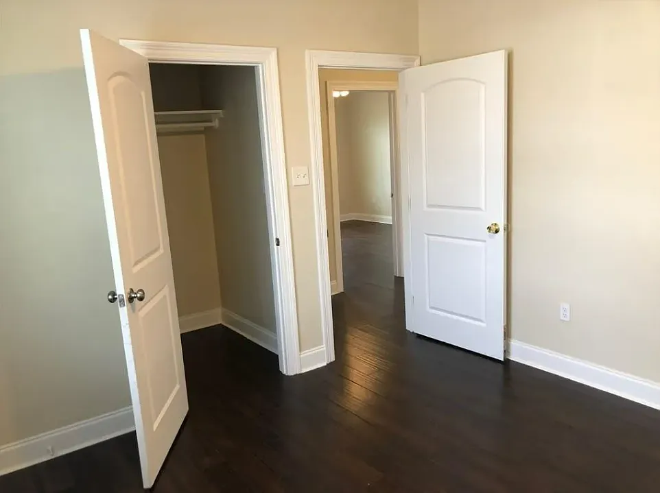 3 bed, 1300 sqft, $1,850 — Photo 2