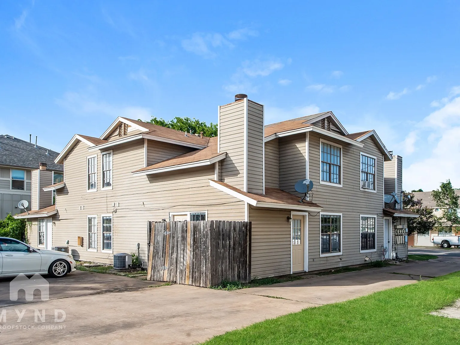 3 bed, 2.0 bath, 1118 sqft, $1,275 — Photo 4