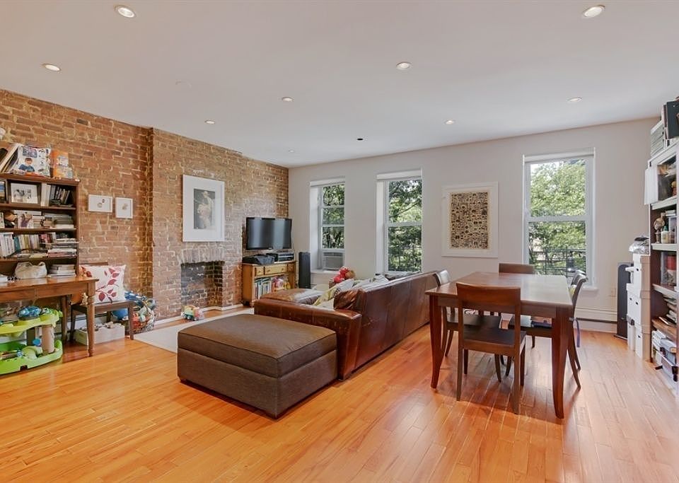 1st image of 289 5th Ave #4
