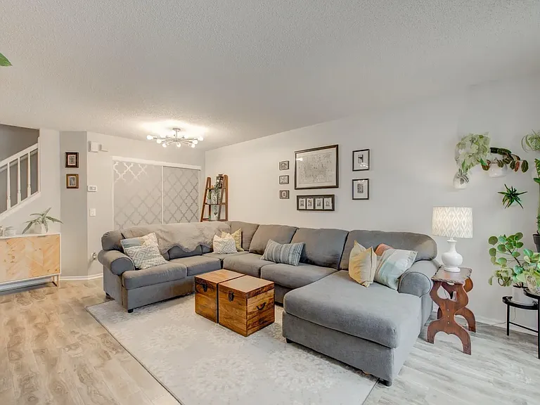 360 Wilderness Dr — Photo 2