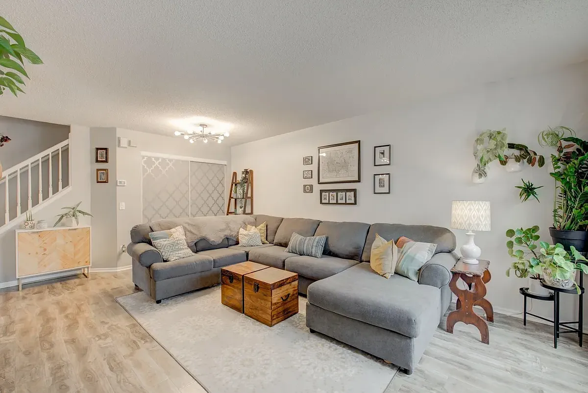 Building Photo - 360 Wilderness Dr