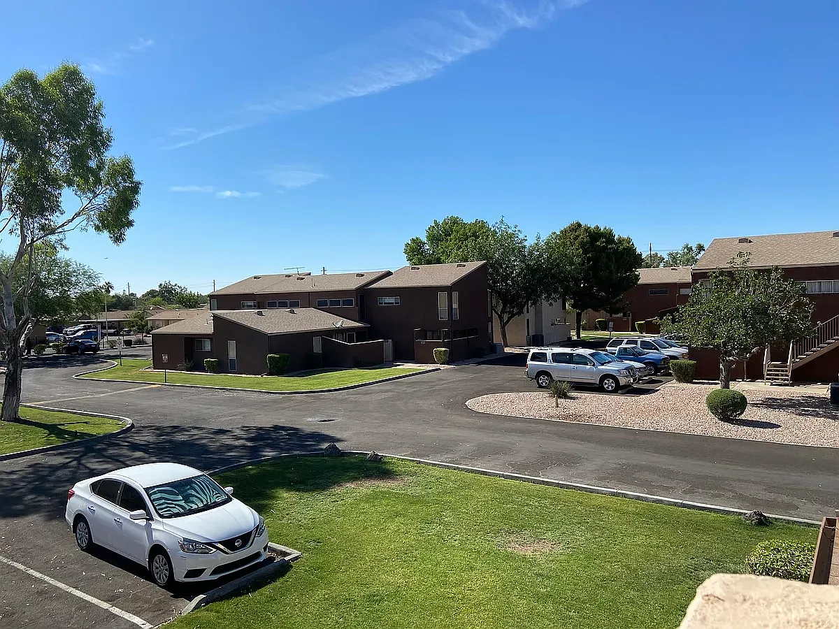 2 bed, 780 sqft, $1,800 — Photo 3