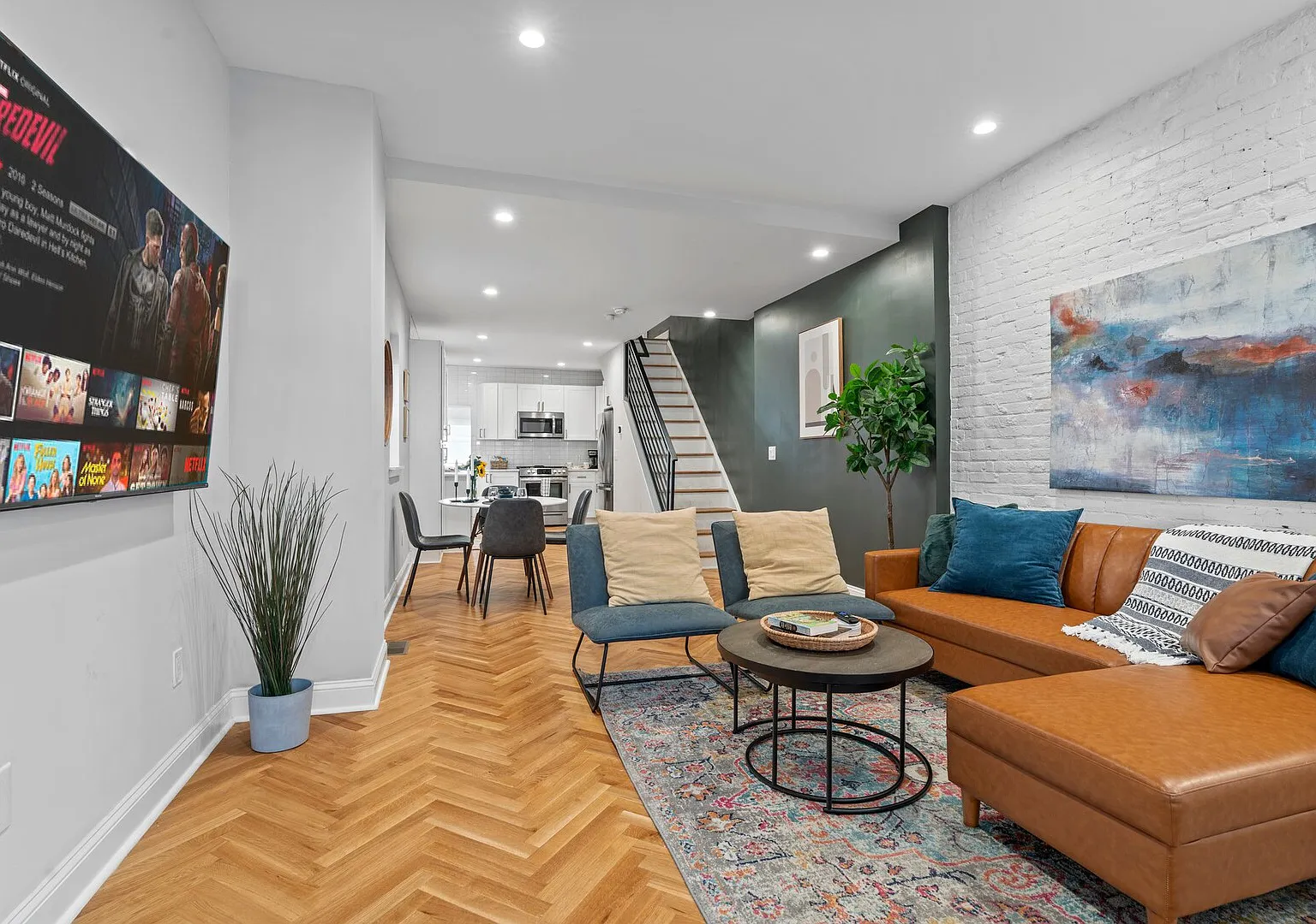 Faimount Spacious ~ 5* Location~GameRoom~Backyard — Photo 1