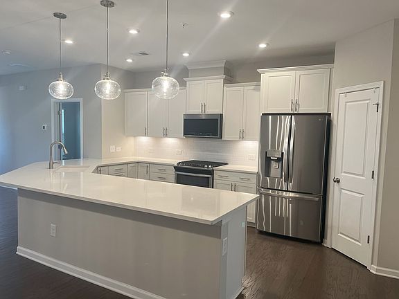 4th image of 41 Copeland St