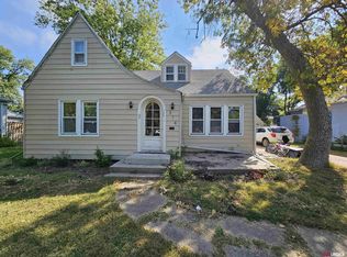 314 N Clay Ave, Clay Center, NE 68933
