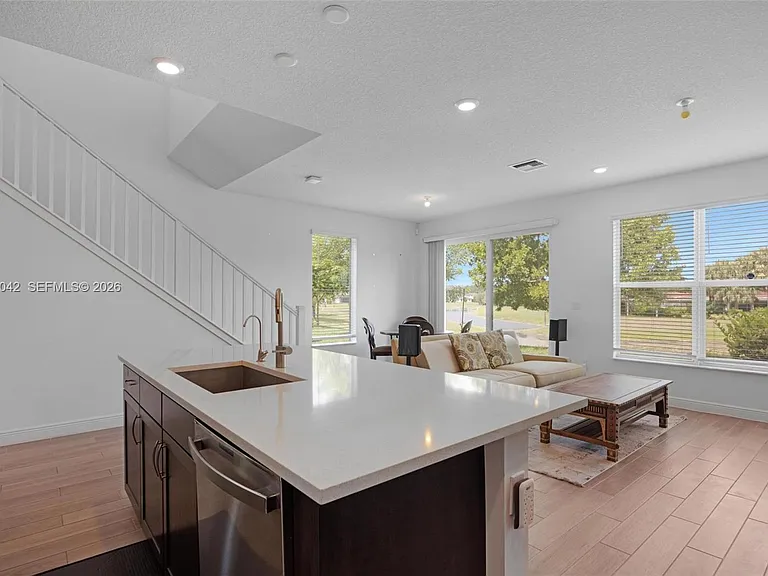 4317 Lago Dr #4317 — Photo 8