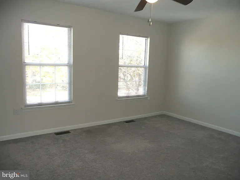 255 Waterford Ln — Photo 12