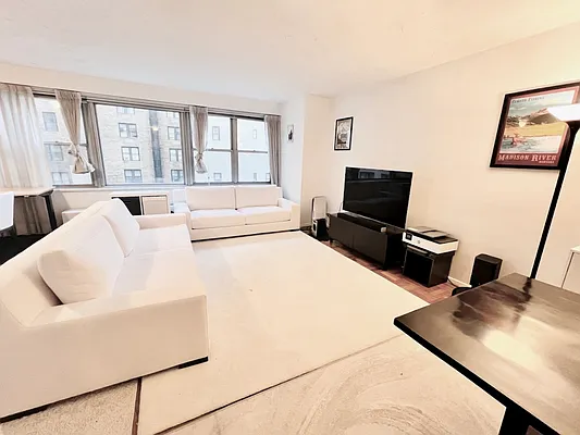 Rented by Brick&Mortar | media 17