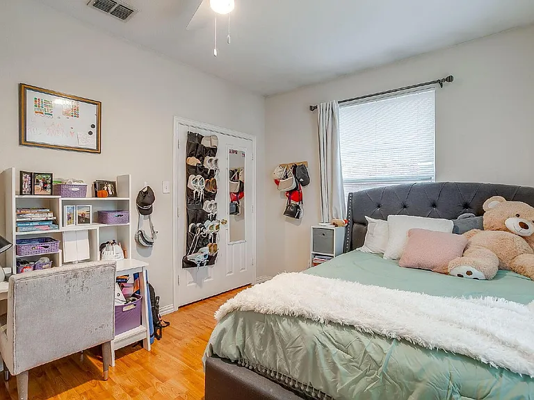 2700 McCart Ave — Photo 15