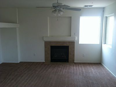 4th image of 712 W Baldwin Loop