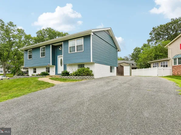523 Chalet Dr W, Millersville, MD 21108