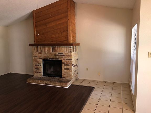 5th image of 8812 Pineridge Dr #A