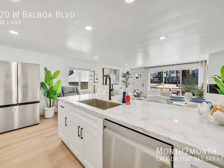 920 W Balboa Blvd — Photo 12