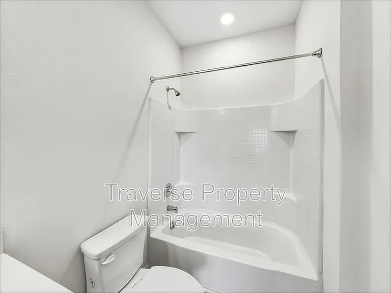 1713 Escondido Dr — Photo 13