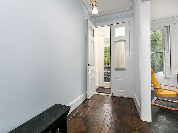 5th image of 119 S Montgomery St