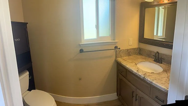 7247 N Dewey Ave — Photo 6
