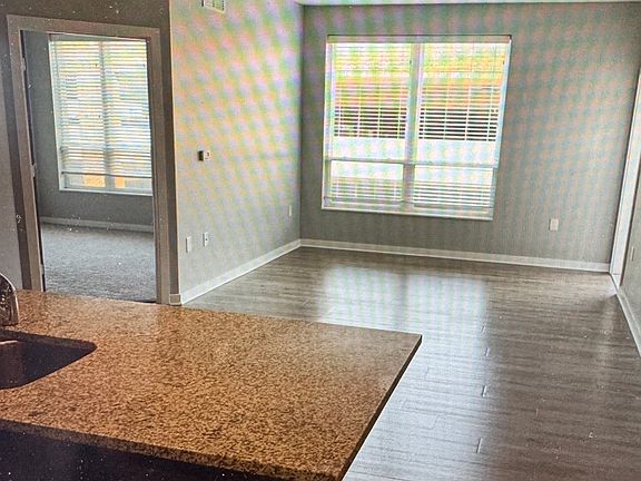 5th image of 955 Dorchester Way APT 933