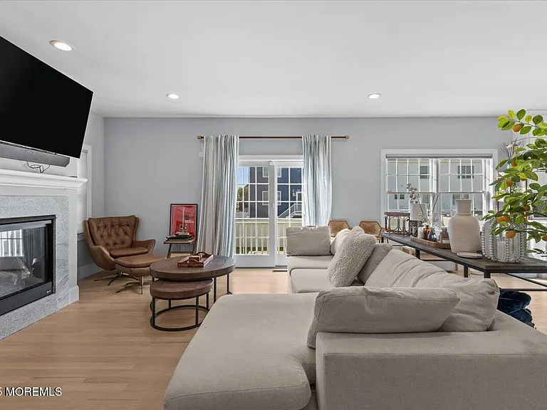 1613 Ocean Ave — Photo 3
