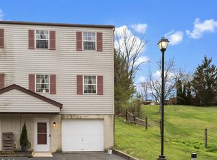 11 Berger Ln, Schwenksville, PA 19473