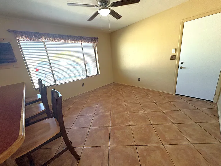 Kitchen breakfast nook
