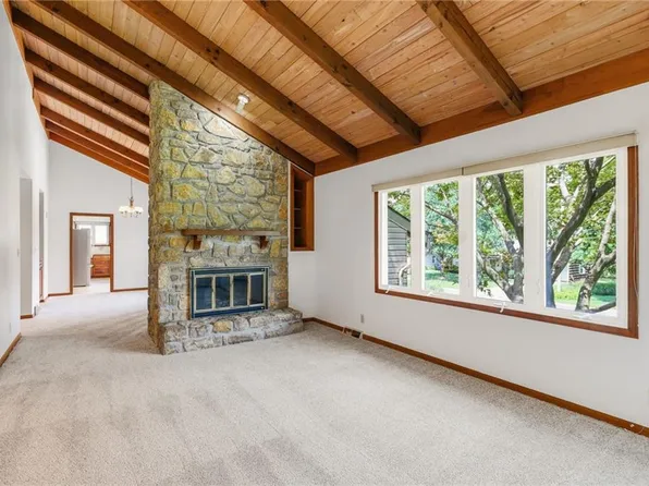 6001 W 68th St, Overland Park, KS 66204