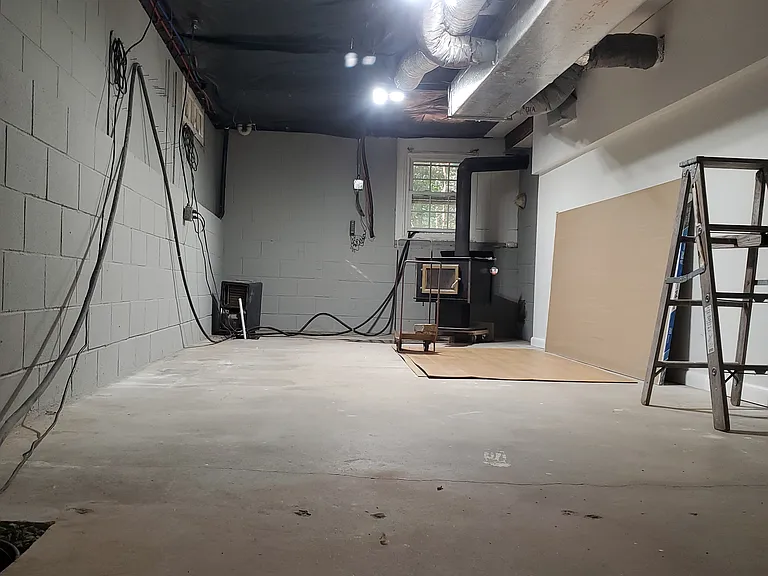 42 Lynn Rd — Photo 22