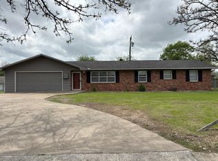 1021 Skyline Dr, Neosho, MO 64850