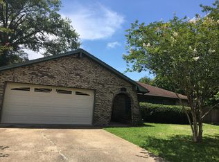 226 Saratoga Dr, Ocean Springs, MS 39564