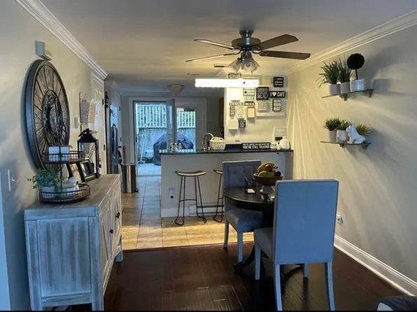 35 Chilmark St, Worcester, MA 01604
