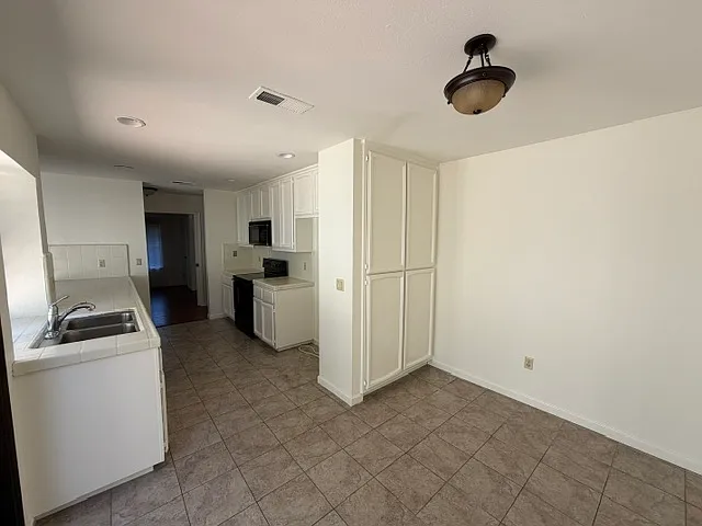 2472 American River Dr — Photo 6