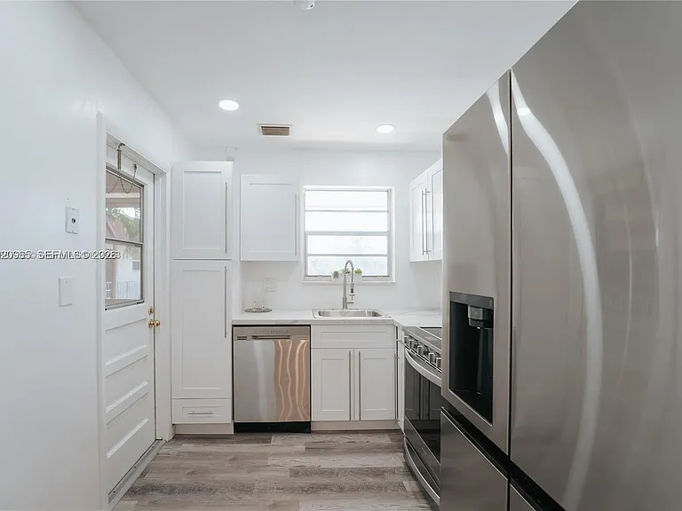 2041 NW 81st Ave #427 — Photo 2