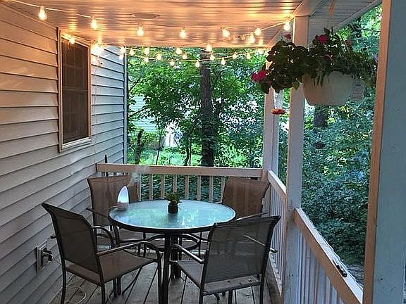 5th image of 6170 Pineknoll Dr