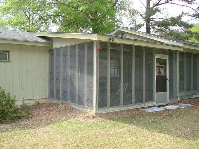 1st image of 242 Lakeside Dr