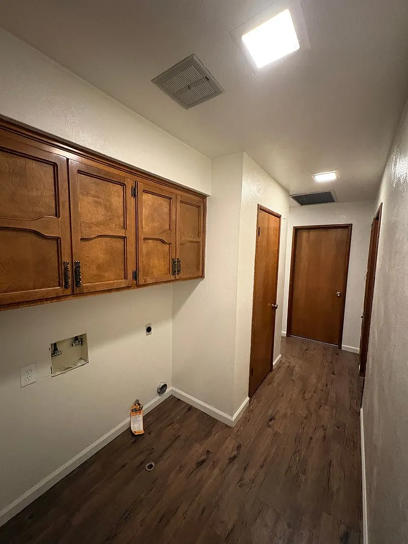 Old Style Charm home with pool Available Now! — Photo 4