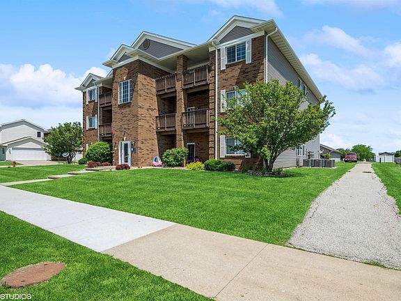 2nd image of 460 N Kansas Ave #3