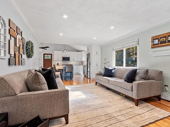 5th image of 41 Brigham St