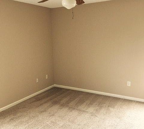 5th image of 10760 Oak Cir N