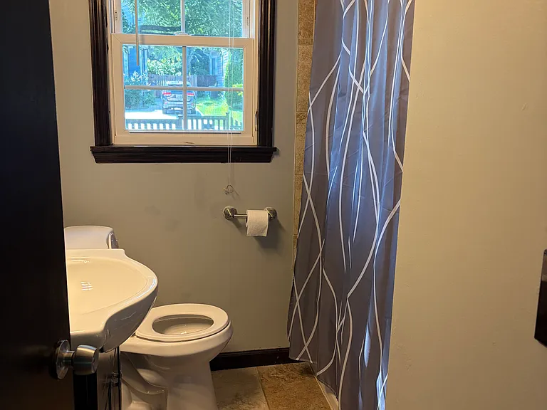 801 Village Ct — Photo 9