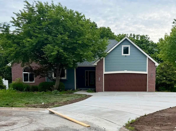 604 Prescott Dr, Lawrence, KS 66049