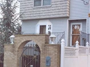 3102 Mullan Pl, Bronx, NY 10465