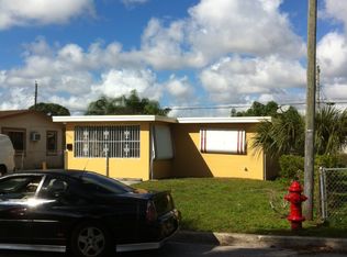 3017 NW 7th Ct, Pompano Beach, FL 33311