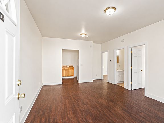 5th image of 38 Tyler St APT 2