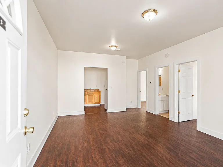 38 Tyler St #2 — Photo 5
